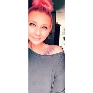 Meet your Posher, Melissa